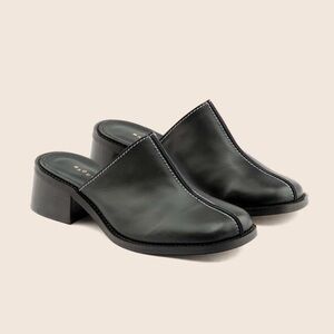 Maguire Safara Black Mule